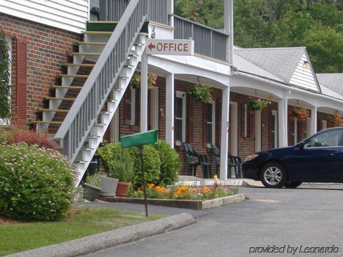 Pilgrim Inn Lee Exterior photo